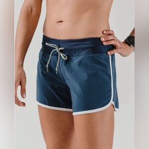 Rabbit Women's Surf 'N Turf 4" Athletic Shorts - Blue